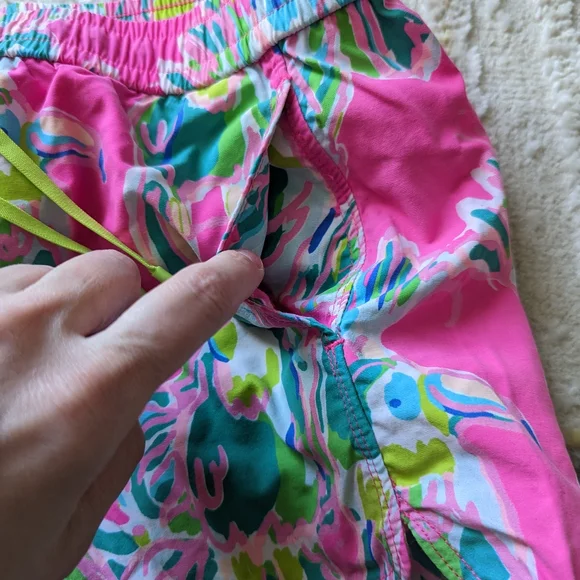 Lilly Pulitzer Runaround Shorts - Picture 5 of 6